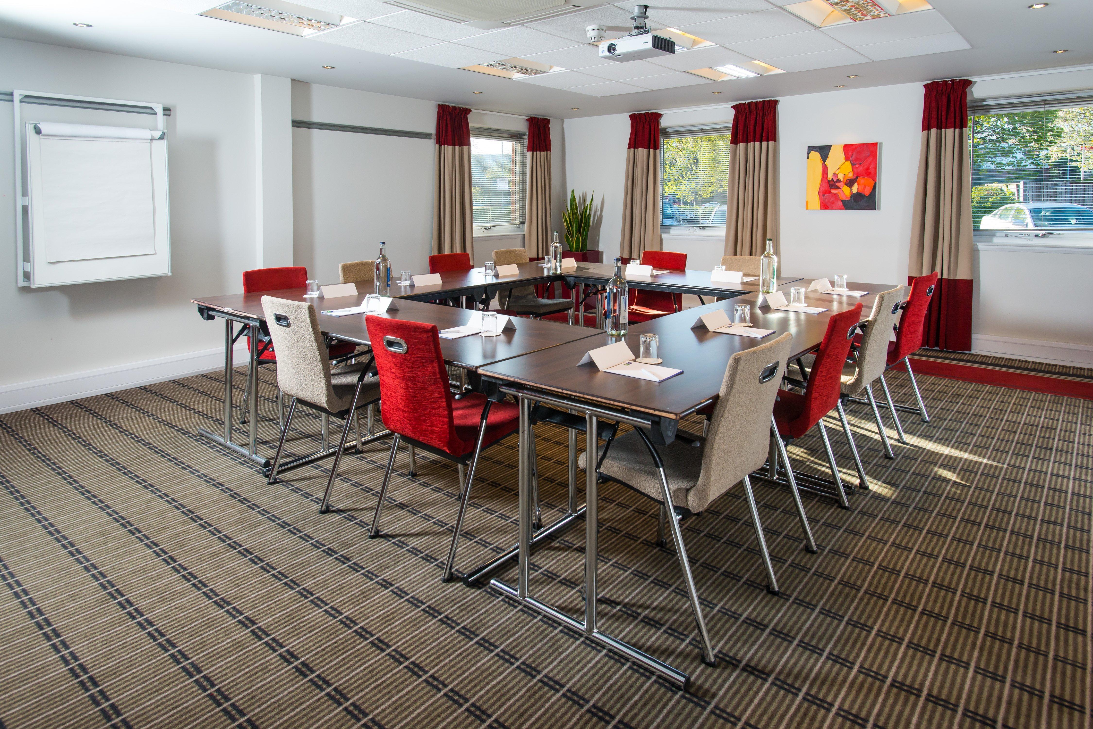 Holiday Inn Express Birmingham Oldbury By Ihg Exterior foto