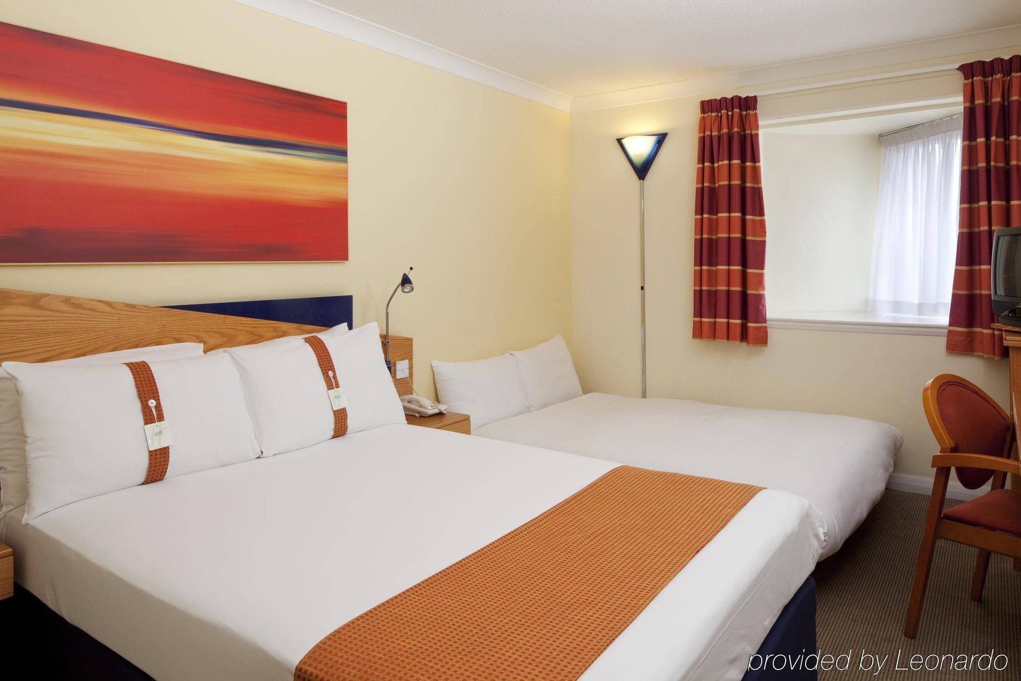 Holiday Inn Express Birmingham Oldbury By Ihg Zimmer foto