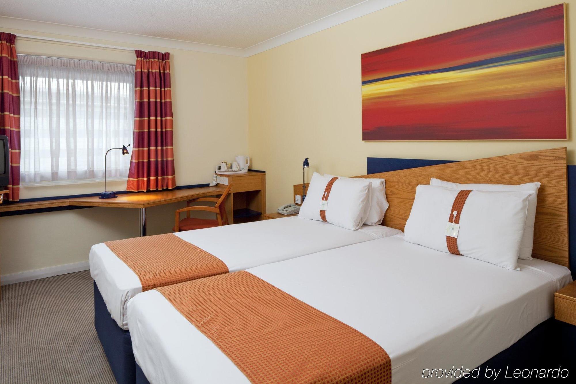 Holiday Inn Express Birmingham Oldbury By Ihg Zimmer foto
